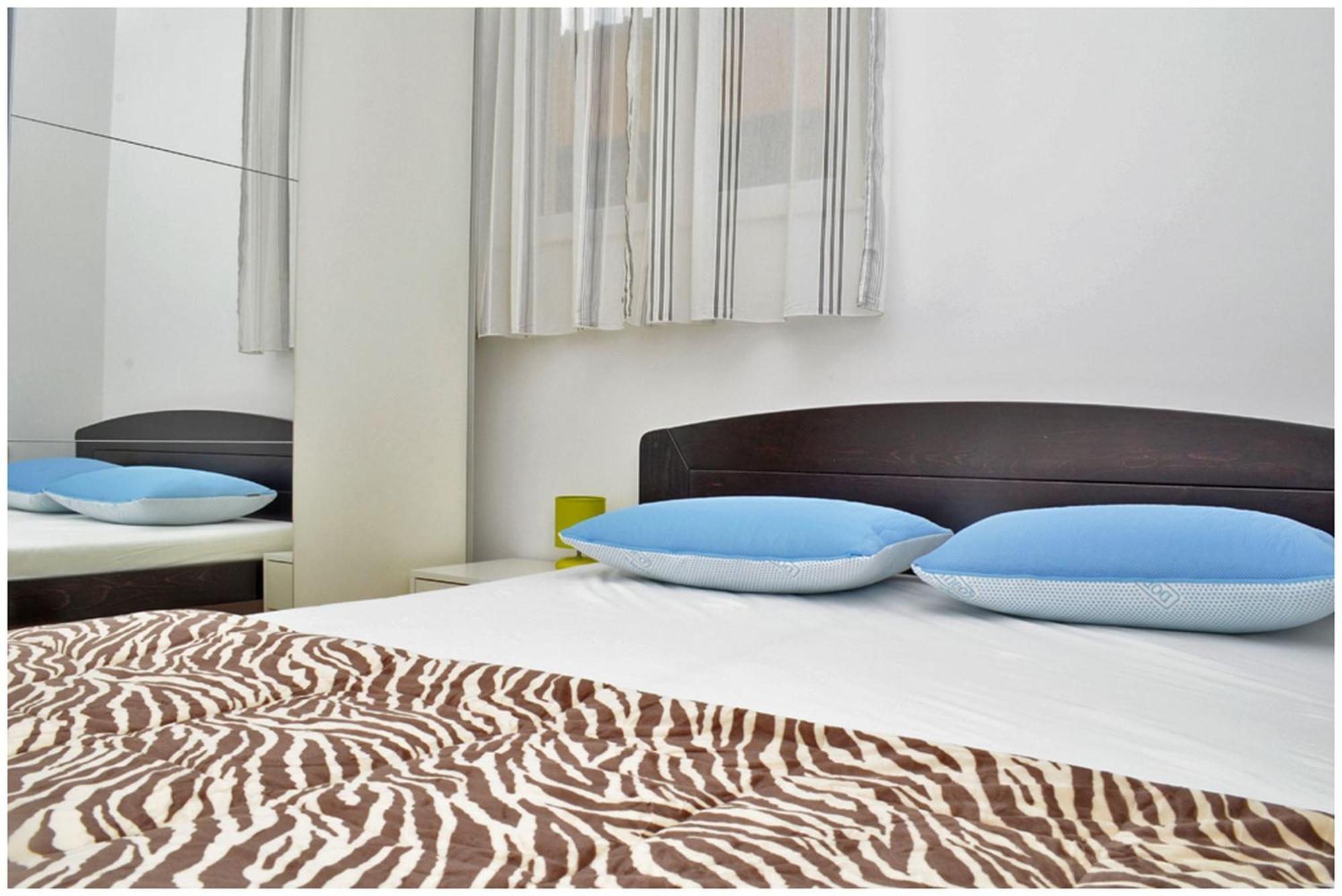 Apartments Luciano Seget Vranjica Bagian luar foto