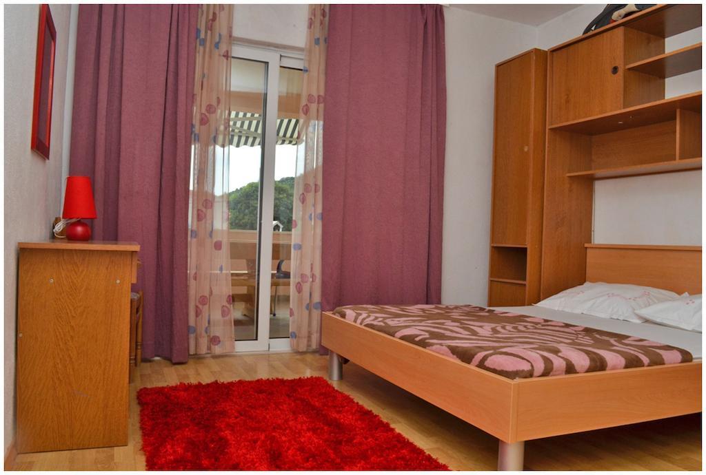 Apartments Luciano Seget Vranjica Ruang foto